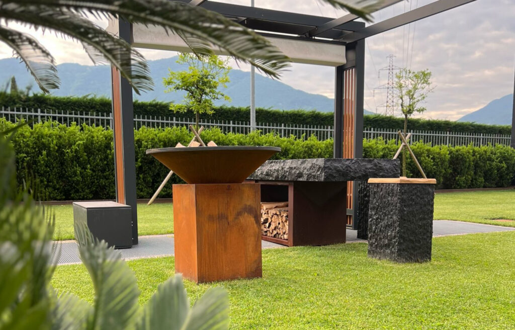 Arredamento outdoor con barbecue di design, showroom Area 67, Arco in Trentino